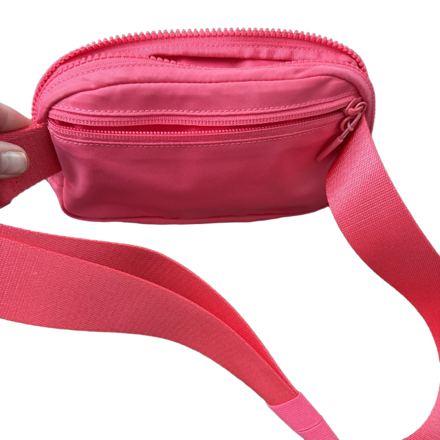 Lululemon Everywhere Woman’s Belt Bag 1L Lip Gloss